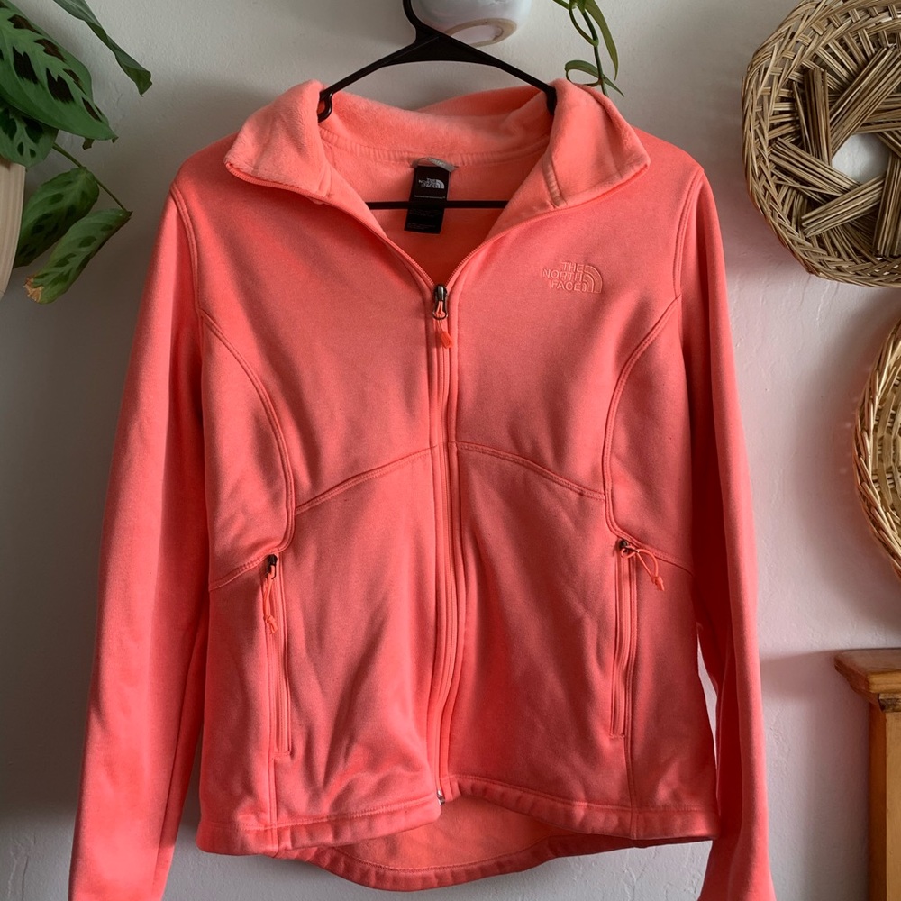 north face coral zip up fleece 🤍